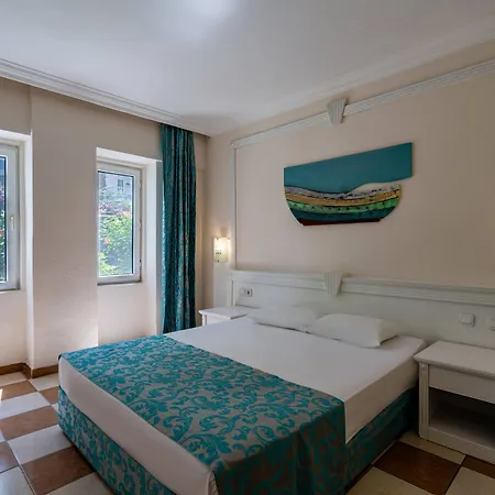 The Garden Hotel Konaklı