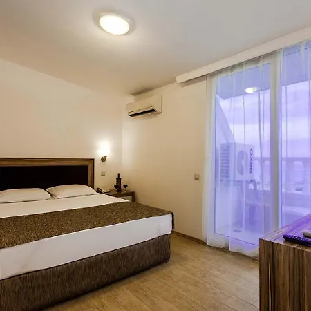 The Garden Hotel Konaklı