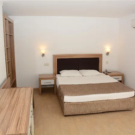 The Garden Hotel 4*