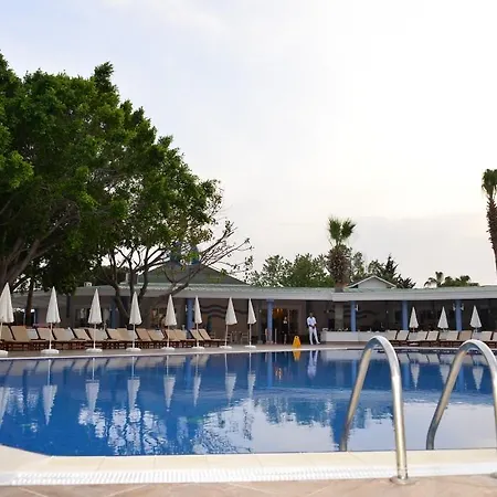 Отель The Garden 4*
